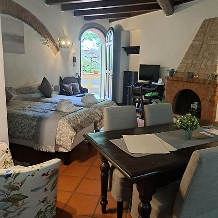 Monolocale Beatrice Abbadesse Guest House Milano Exterior foto